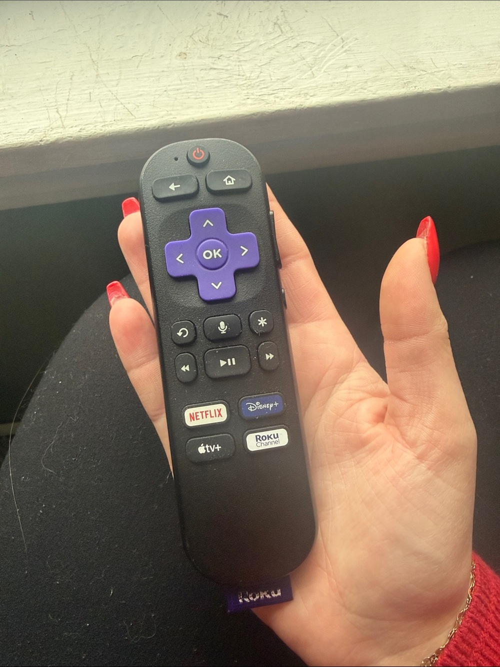 Roku Streaming Remote with Voice Assistant- Roku